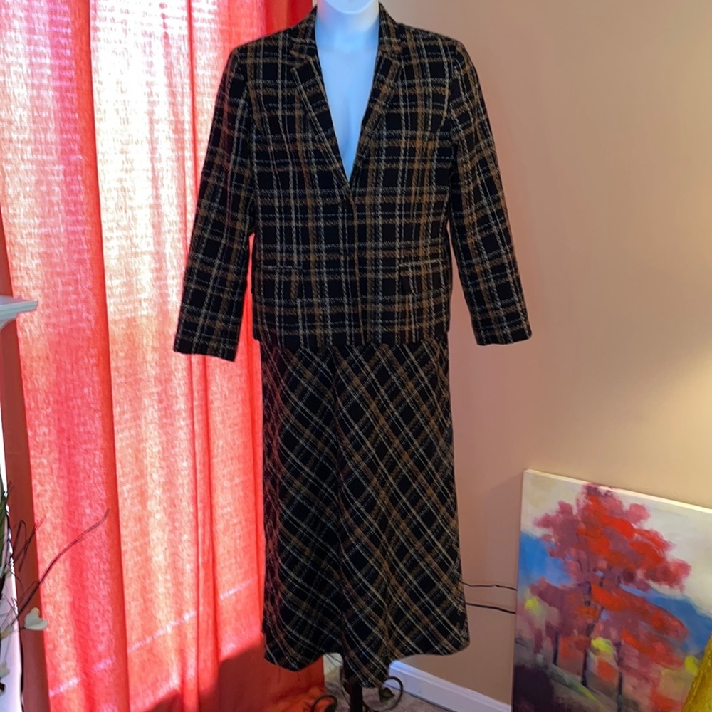 Norton | Women’s Houndstooth Two Piece Skirt Suit​